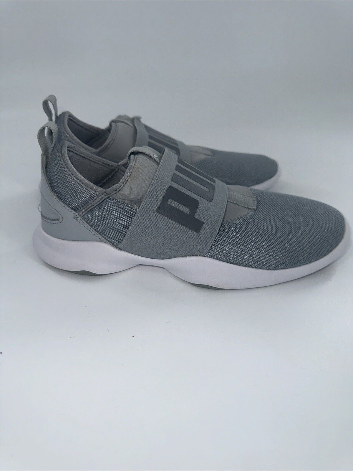 Puma Women's Slip On Soft Foam Sneaker Shoes Gray  Size 8