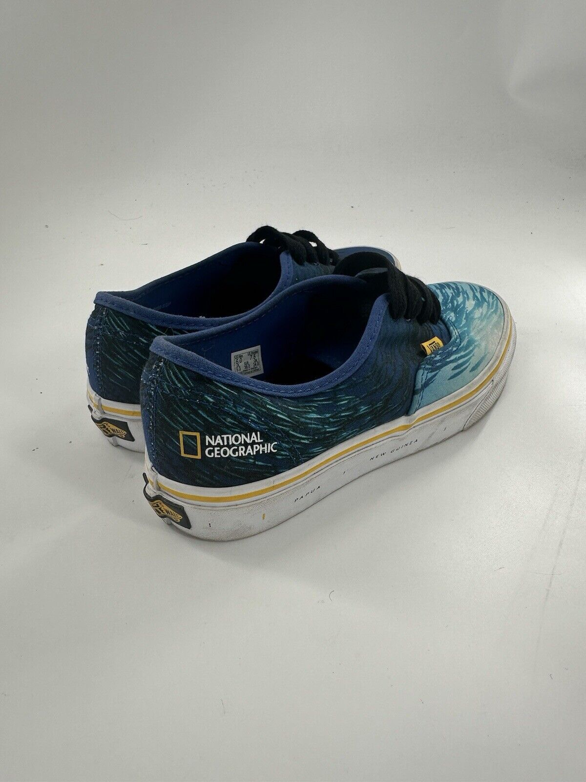 VANS Authentic x National Geographic Ocean 2020