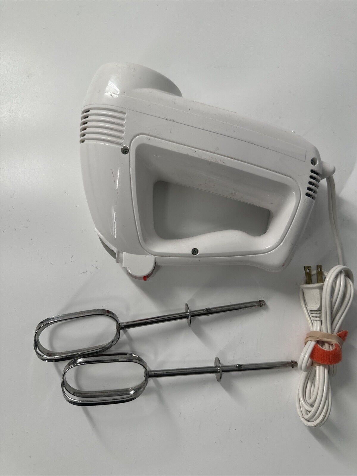 Vintage Sunbeam 6 Speed Mixmaster Hand Mixer 2372  Burst Of Power