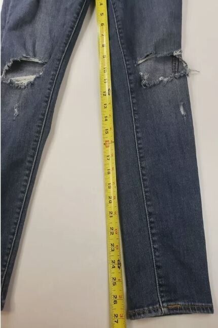 Women's LEVI'S 721 Jeans  SKINNY Distressed Size 27  (Inseam 27in waist 24in)