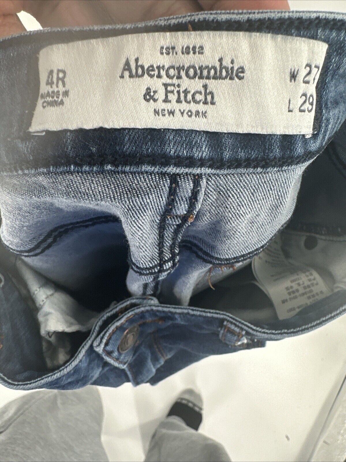 Abercrombie & Fitch Blue Denim The A&F Jegging Jeans Women's Size 4R  Actua26x27