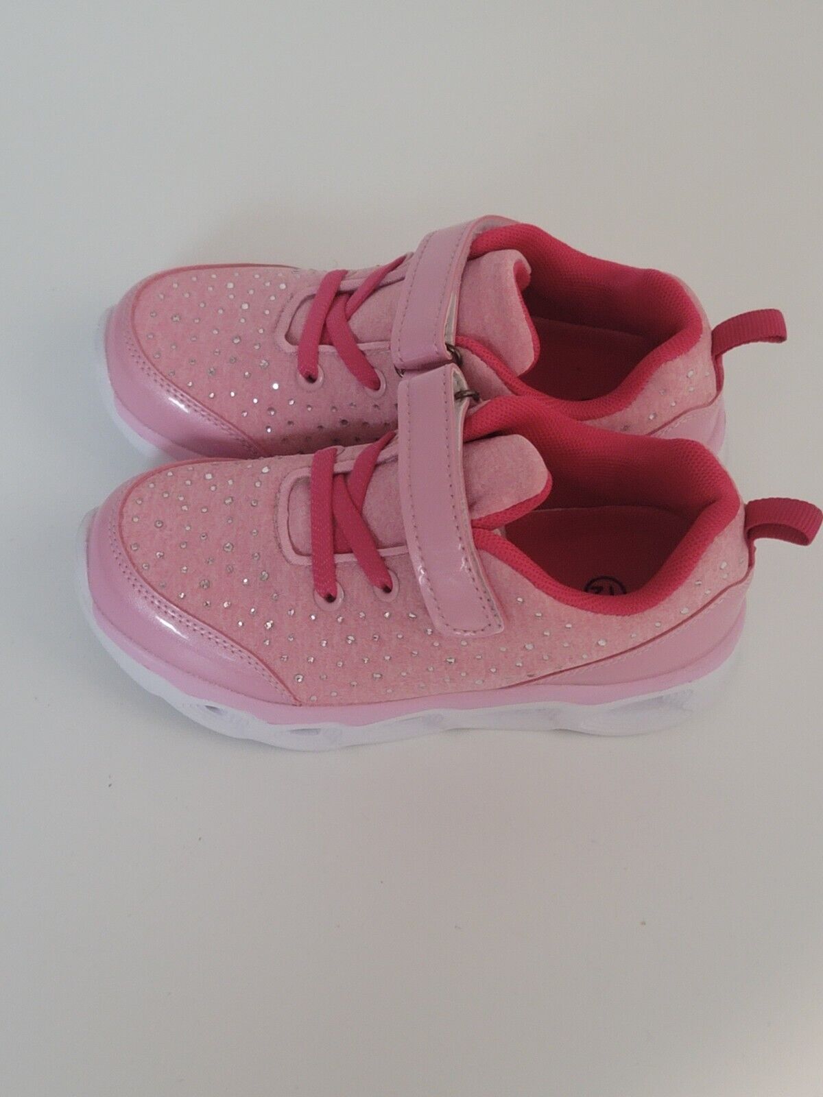 Lil Girls Pink Light Up Gym Shoes SZ 12 - Opticdeals