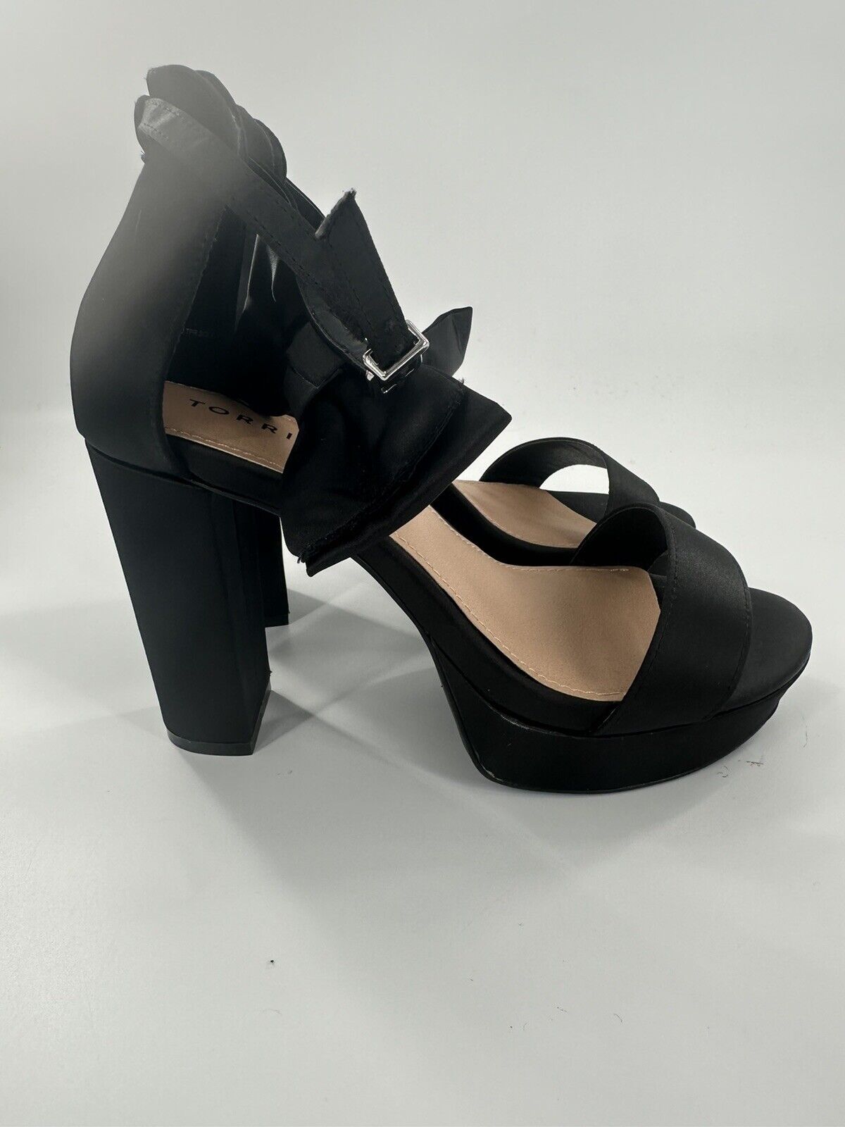 Torrid Platform Heel Sandal Size 9WW Black Ankle Bow Strap