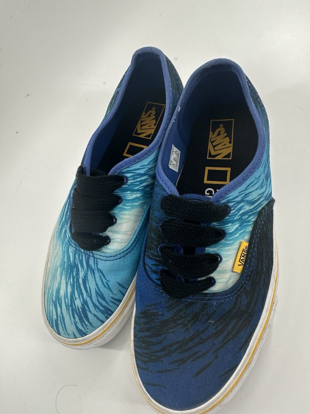 VANS Authentic x National Geographic Ocean 2020