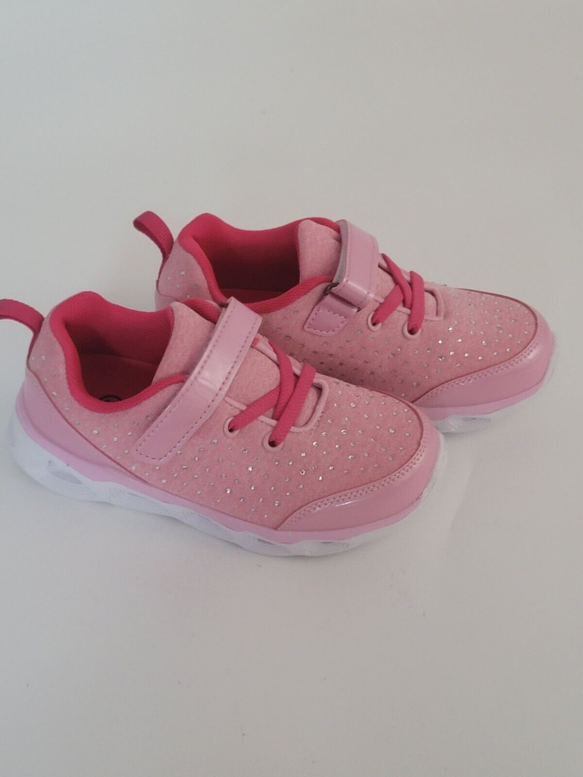 Lil Girls Pink Light Up Gym Shoes SZ 12 - Opticdeals