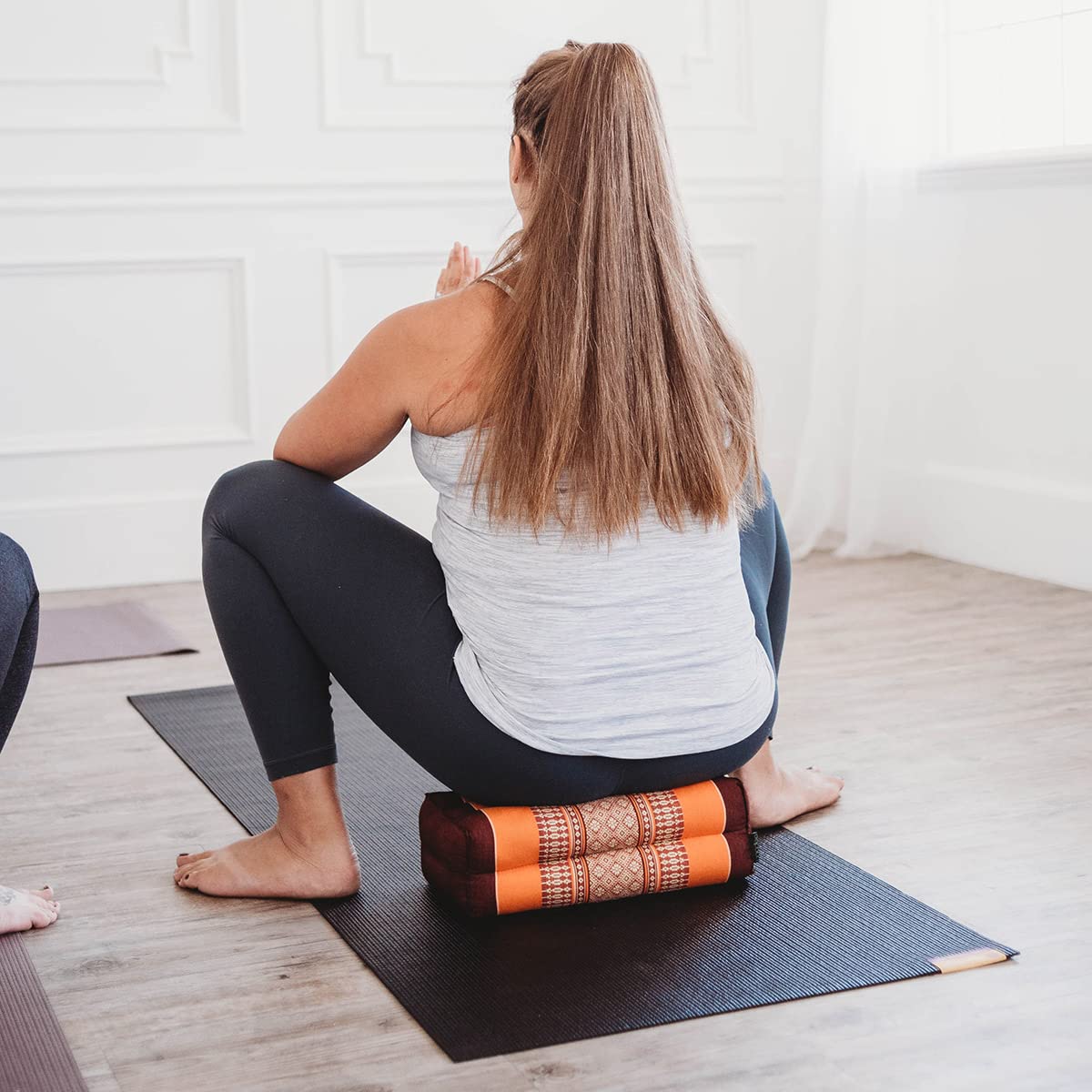 Zafuko Yoga & Meditation Cushion - Black/Red - organic water-resistant Kapok filling, meditation cushion, soft yoga prop - Opticdeals